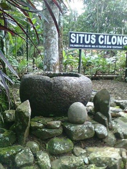 Situs Watu Lumpang Cilongok