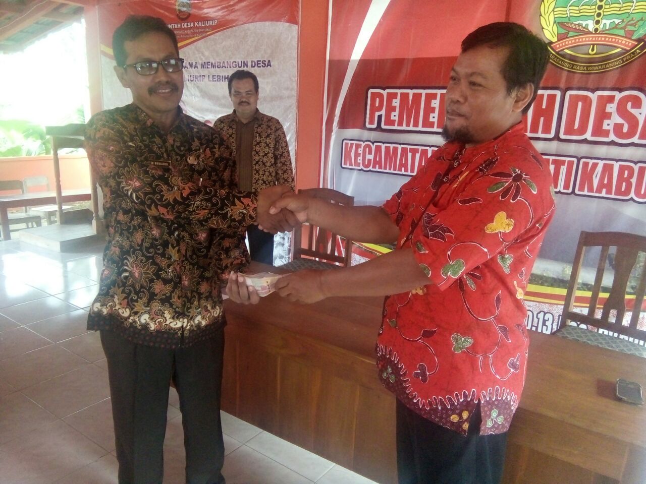 PENYERAHAN BANTUAN