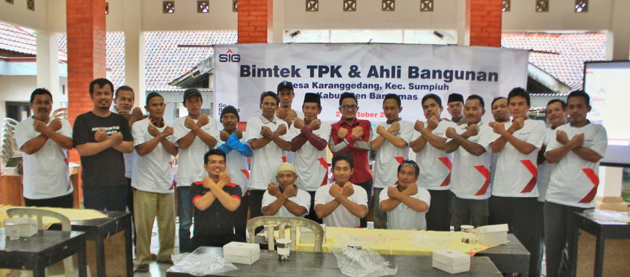 Tim Marketing PT SIG bersama dengan peserta Bintek