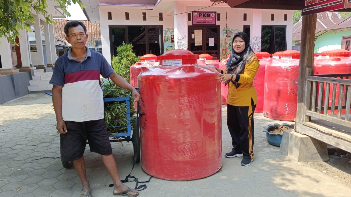 Pembagian Toren Untuk Kurangi Efek Kekeringan