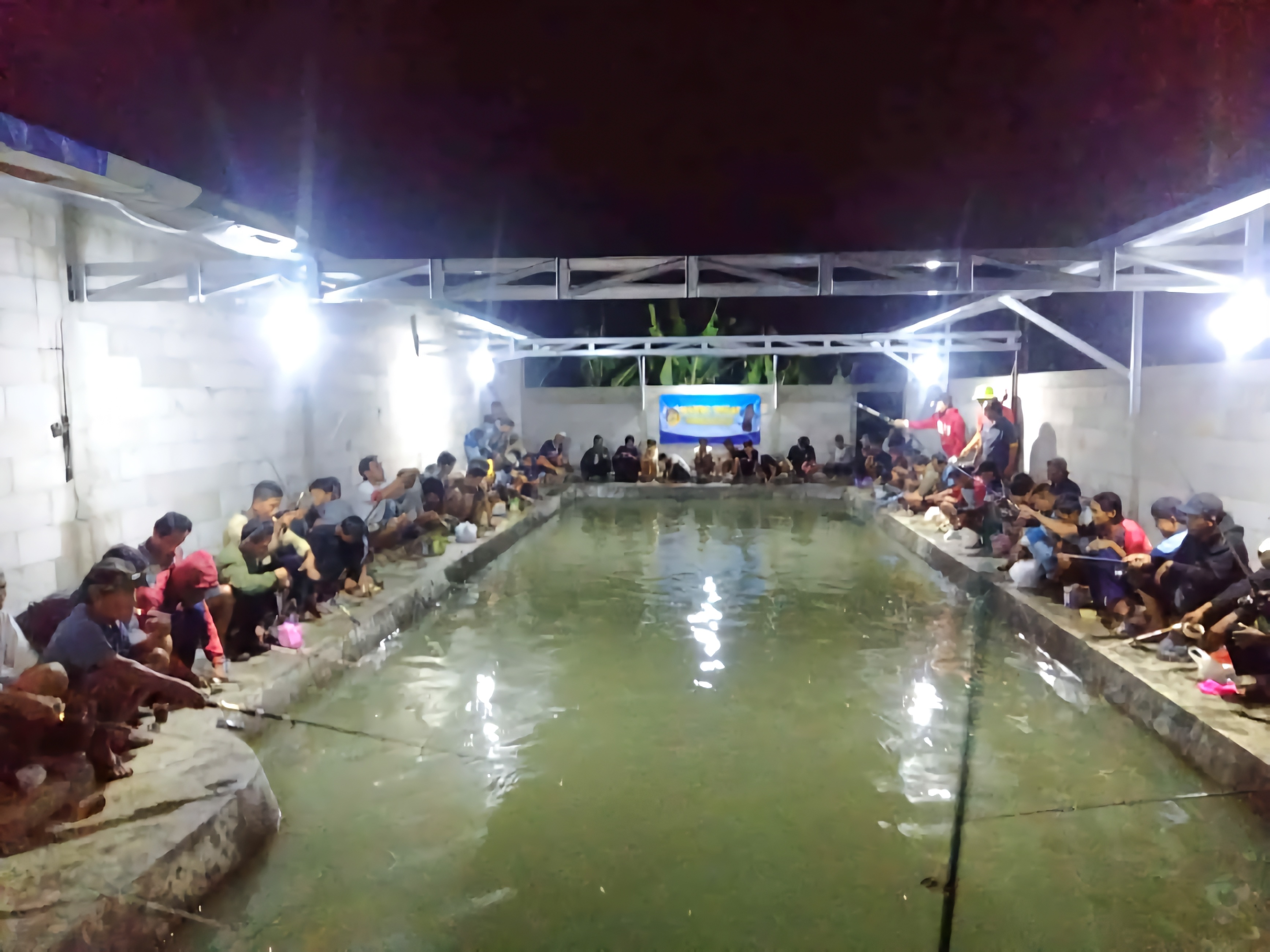 Telah Dibuka Kolam Pemancingan Ikan di Desa Karanggedang