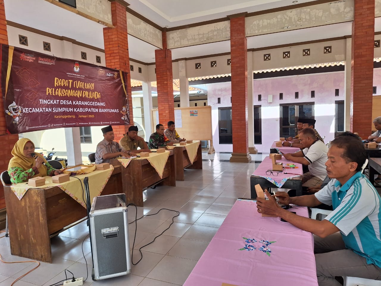 Rapat Evaluasi Pelaksanaan Pilkada Serentak Tingkat Desa Karanggedang