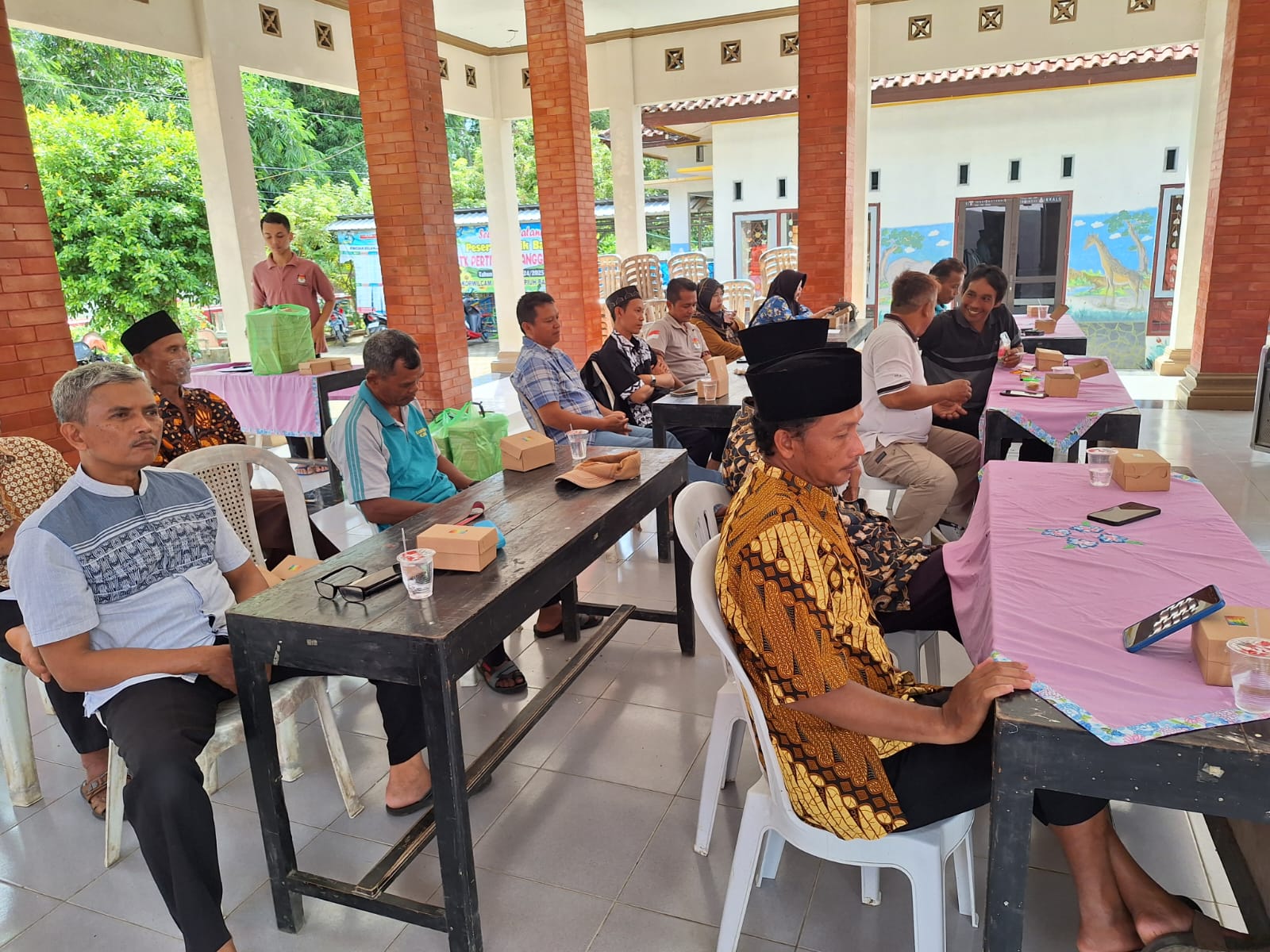 Rapat Evaluasi Pelaksanaan Pilkada Serentak Tingkat Desa Karanggedang