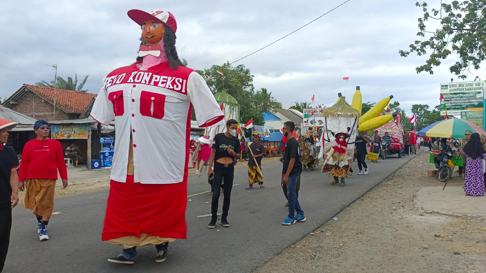 Desa Karanggedang Ikut Meriahkan Karnaval HUT RI Tingkat Kecamatan Sumpiuh