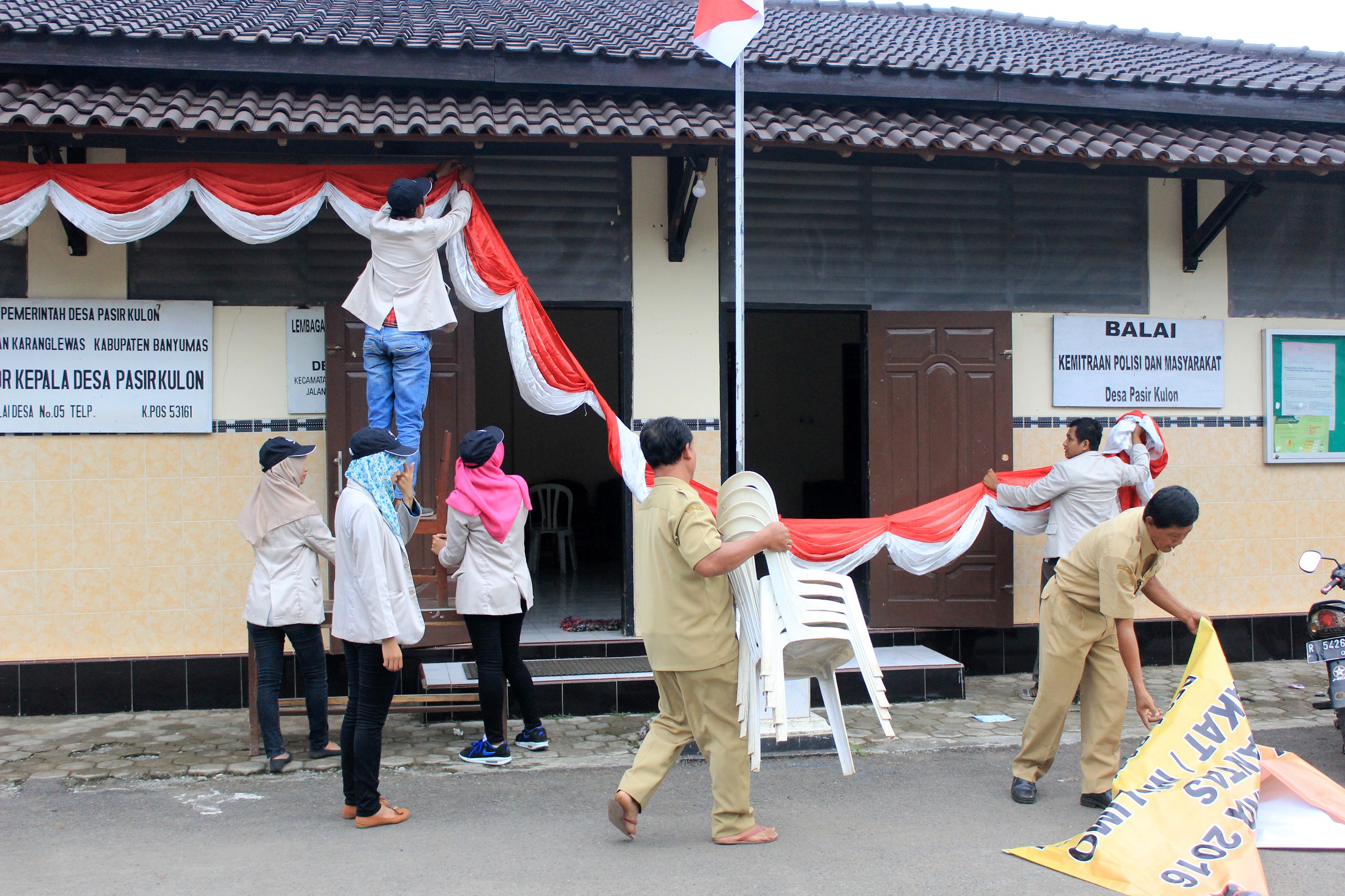 Balai Desa Pasir Kulon