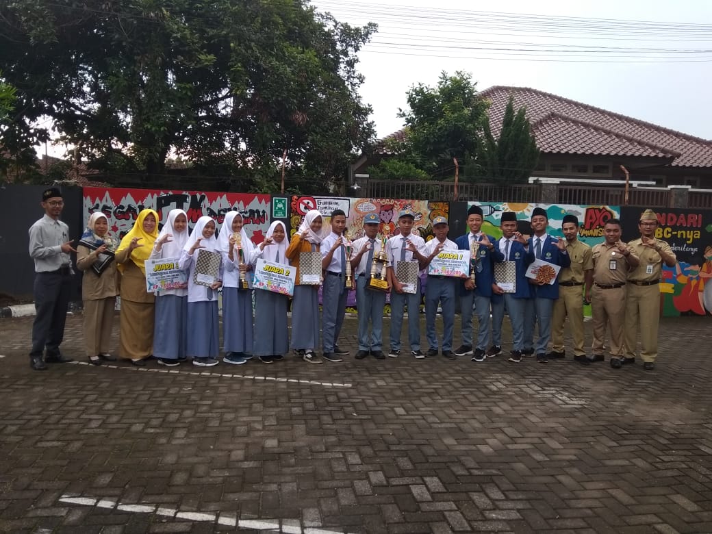 SMK Ma'arif NU Cilongok raih Juara 2 dalam Lomba Mural Kesehatan Tingkat Kabupaten Banyumas