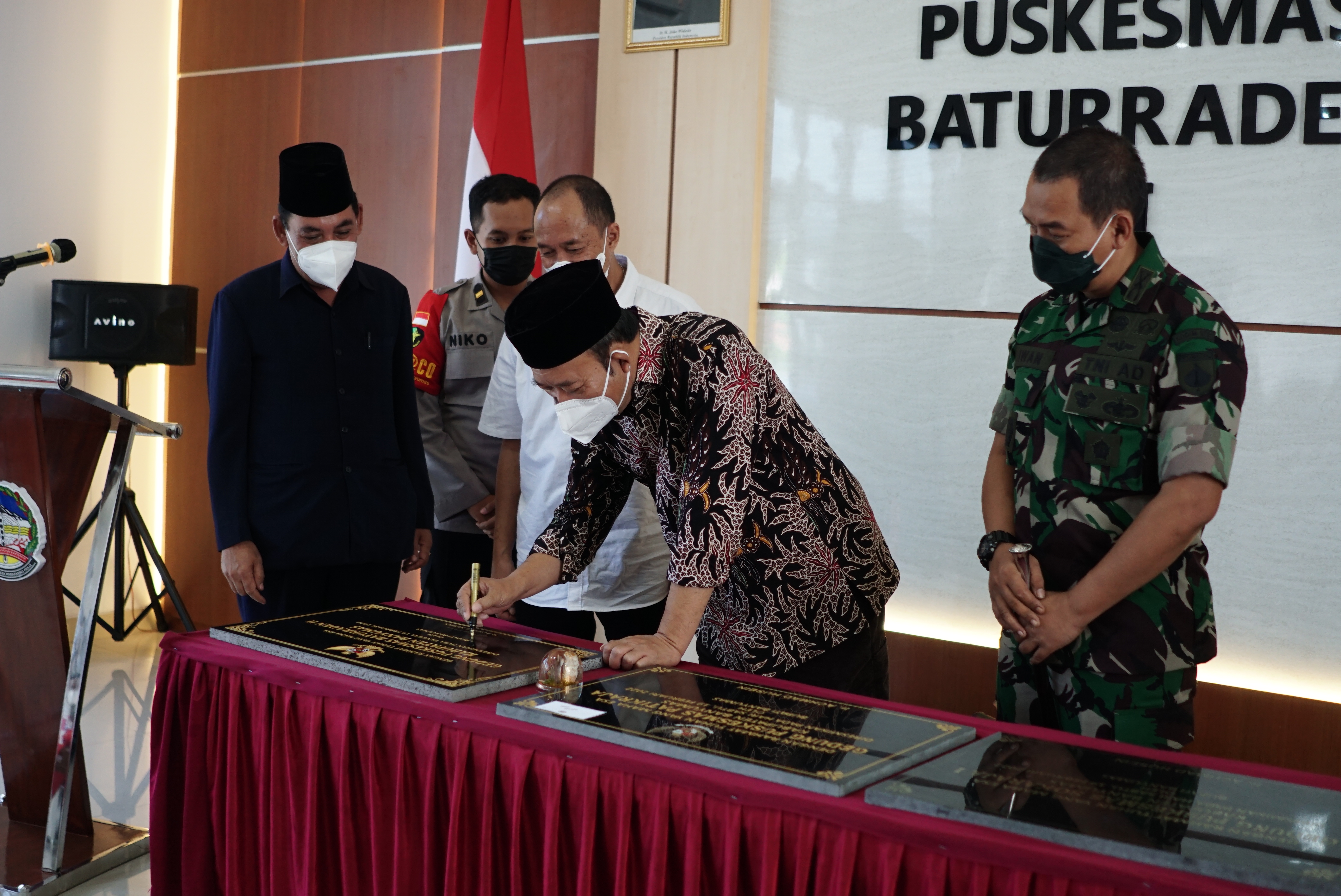 Penandatanganan Prasasti Pembangunan Gedung