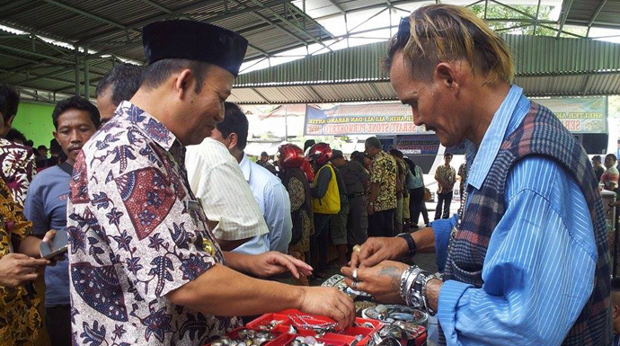 Kamis, Pegawai Banyumas Dihimbau Pakai Cincin Akik