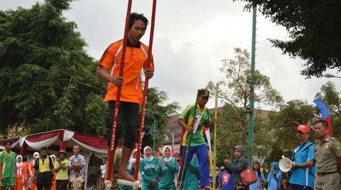 Kalibagor Juara Egrang, Wangon Juara Terompah