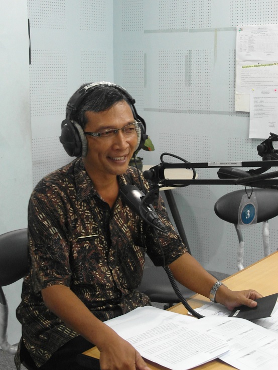 ACARA SIARAN LIVE “DINAMIKA KITA” PROGRAMA 1 RRI PURWOKERTO DALAM RANGKA PERINGATAN HARI PERPUSTAKAAN SEKOLAH INTERNASIONAL 