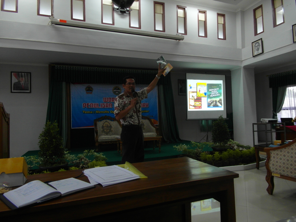 Workshop Penulisan Karya Ilmiah: Menulis itu Mudah!