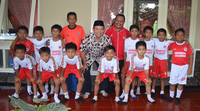 Bupati LepasTim U-10 Ikuti Final Indonesia National Championship 2014