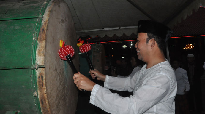 Bupati Tabuh Bedug Sambut Tahun Baru Hijriyah