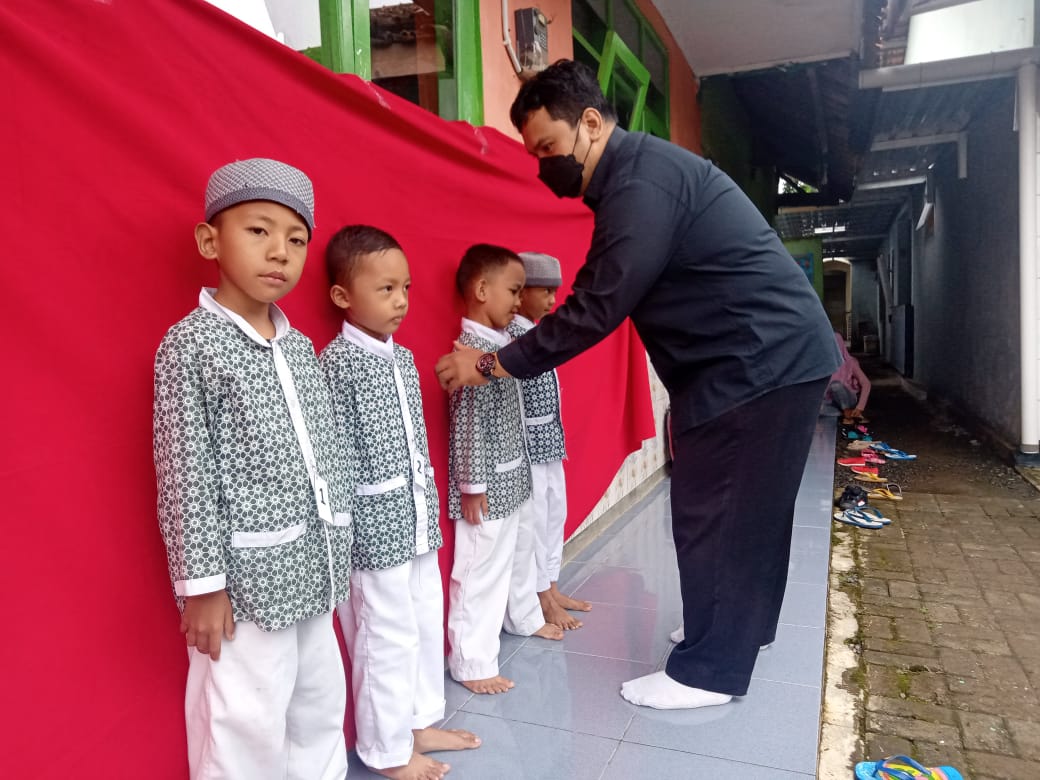 Kecamatan Kembaran Penuhi Hak Anak dengan KIA, Melalui Program KERAK TELOR  Sumber: https://radarbanyumas.co.id/kecamatan-kembaran-penuhi-hak-anak-dengan-kia-melalui-program-kerak-telor