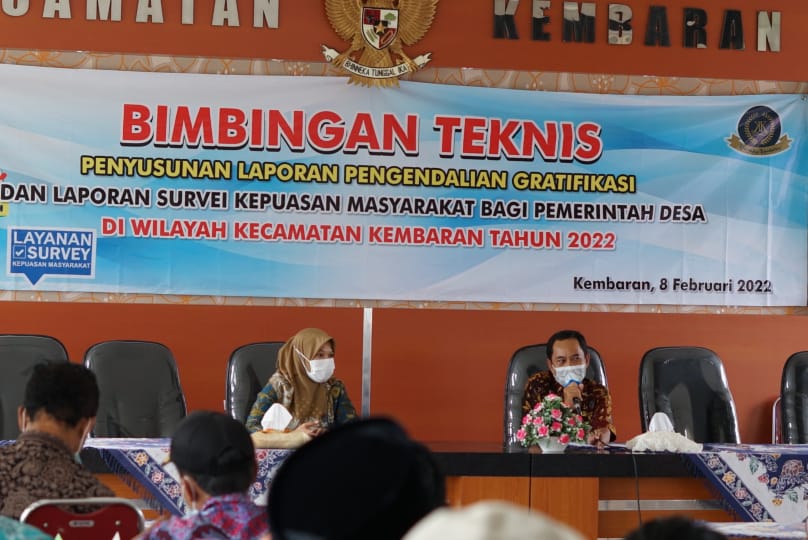 Kecamatan Kembaran Gelar Bintek Penyusunan Laporan Pengendalian Gratifikasi  Sumber: https://radarbanyumas.co.id/kecamatan-kembaran-gelar-bintek-penyusunan-laporan-pengendalian-gratifikasi/