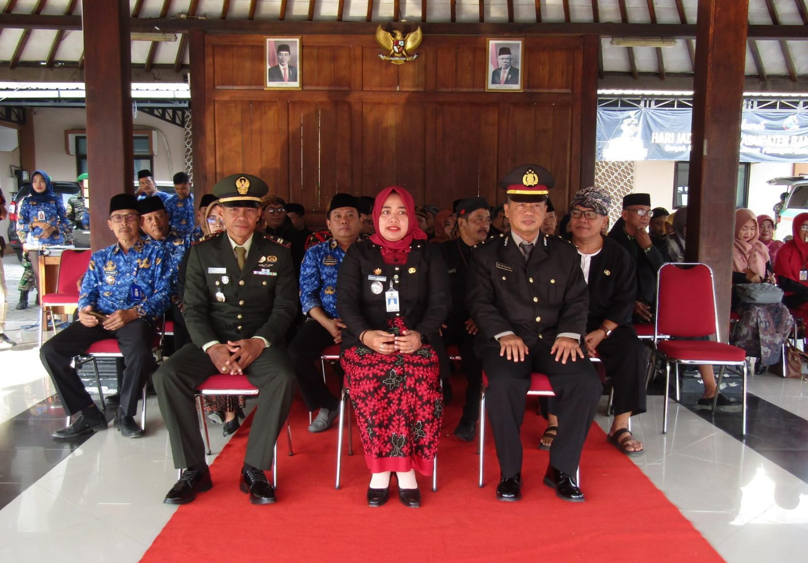  Upacara Bendera Dalam Rangka Memperingati Hari Lahir Pancasila Tingkat Kecamatan Lumbir dengan tema "Pancasila Jiwa Pemersatu Bangsa Menuju Indonesia Emas 2045" 