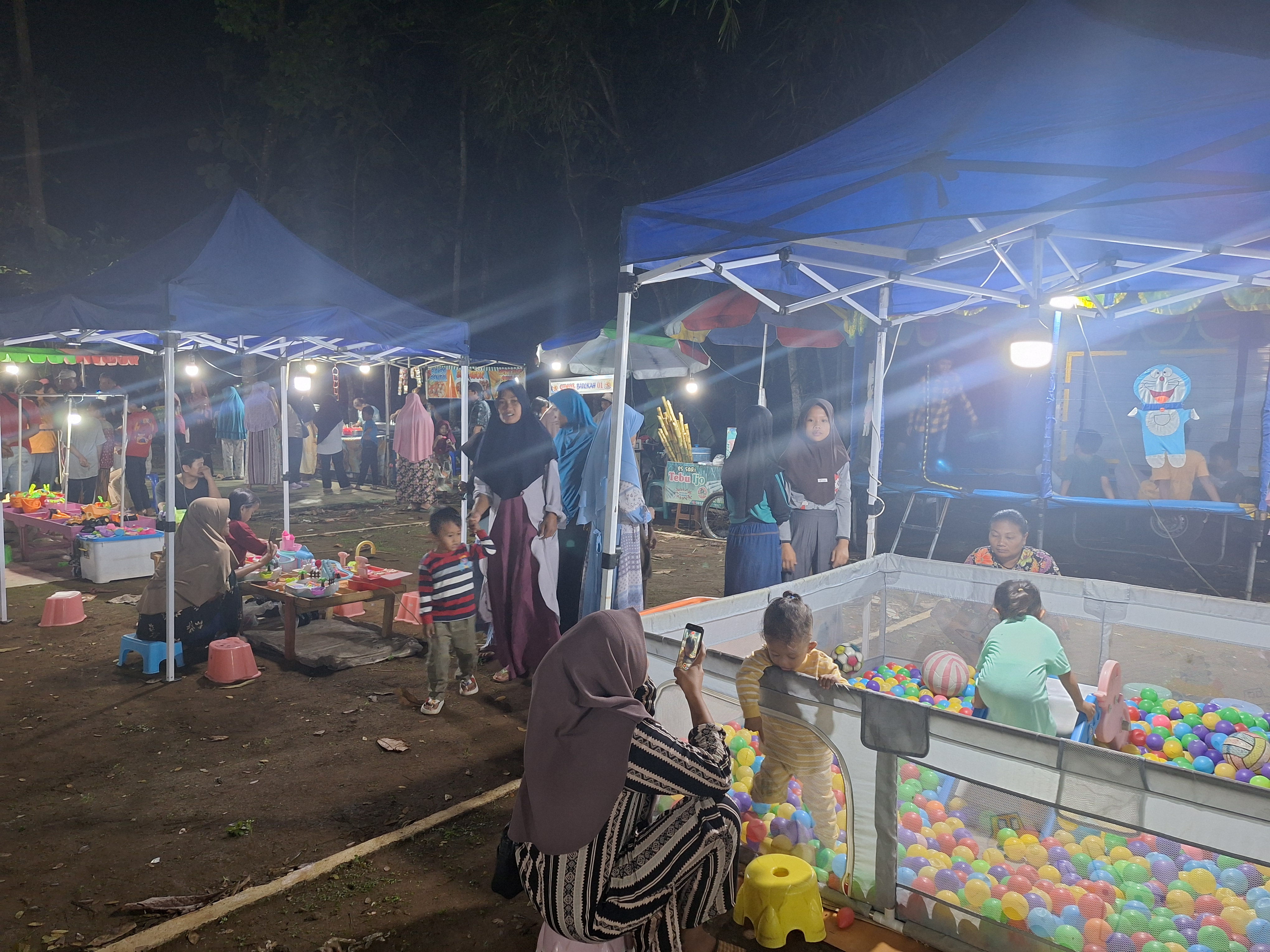 Pasar Malam di Desa Karanggedang