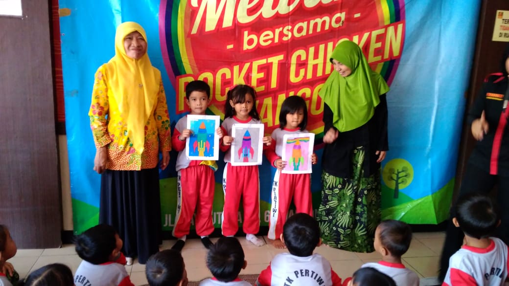 LOMBA MEWARNAI SISWA TK PERTIWI  BERLANGSUNG SERU