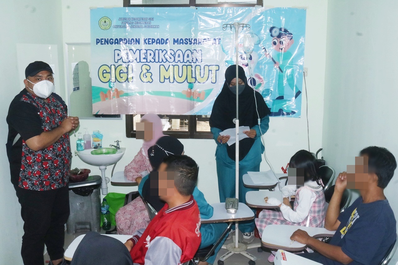 Pemeriksaan Gigi dan Mulut oleh Jurusan kedokteran gigi Fakultas kedokteran UNSOED di RSUD Banyumas