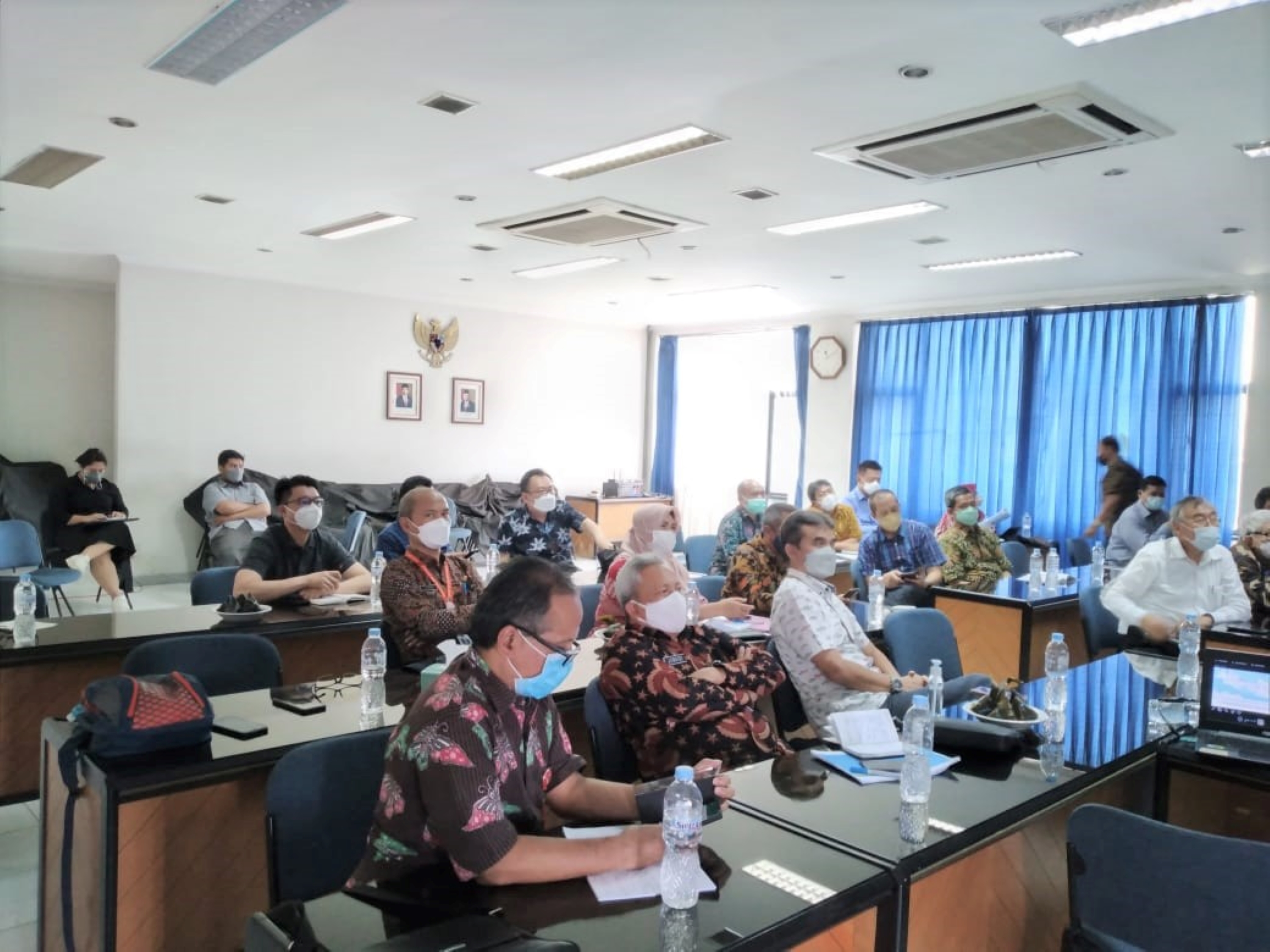 DPMPTSP Kabupaten Banyumas Menghadiri Rapat Pengusaha Pertekstilan Jawa Barat Di Bandung 