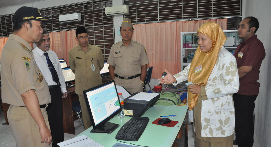 Bupati Pantau UN Hari Pertama di 5 Sekolah