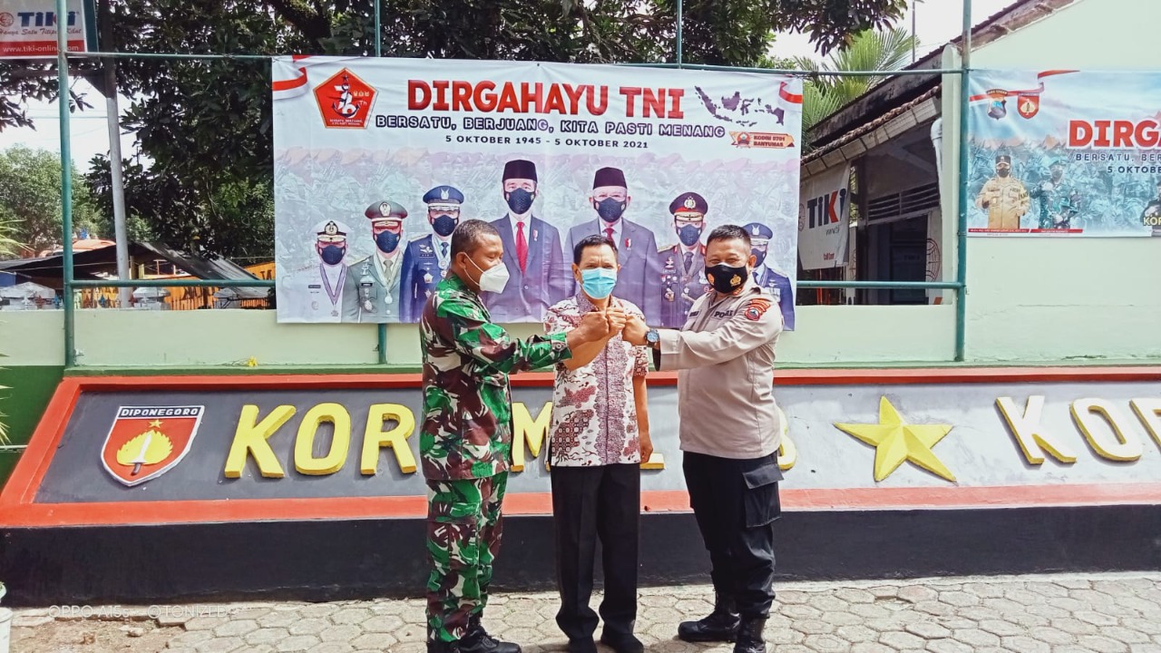 Hut TNI, Camat dan Kapolsek Mengunjungi Koramil Ajibarang