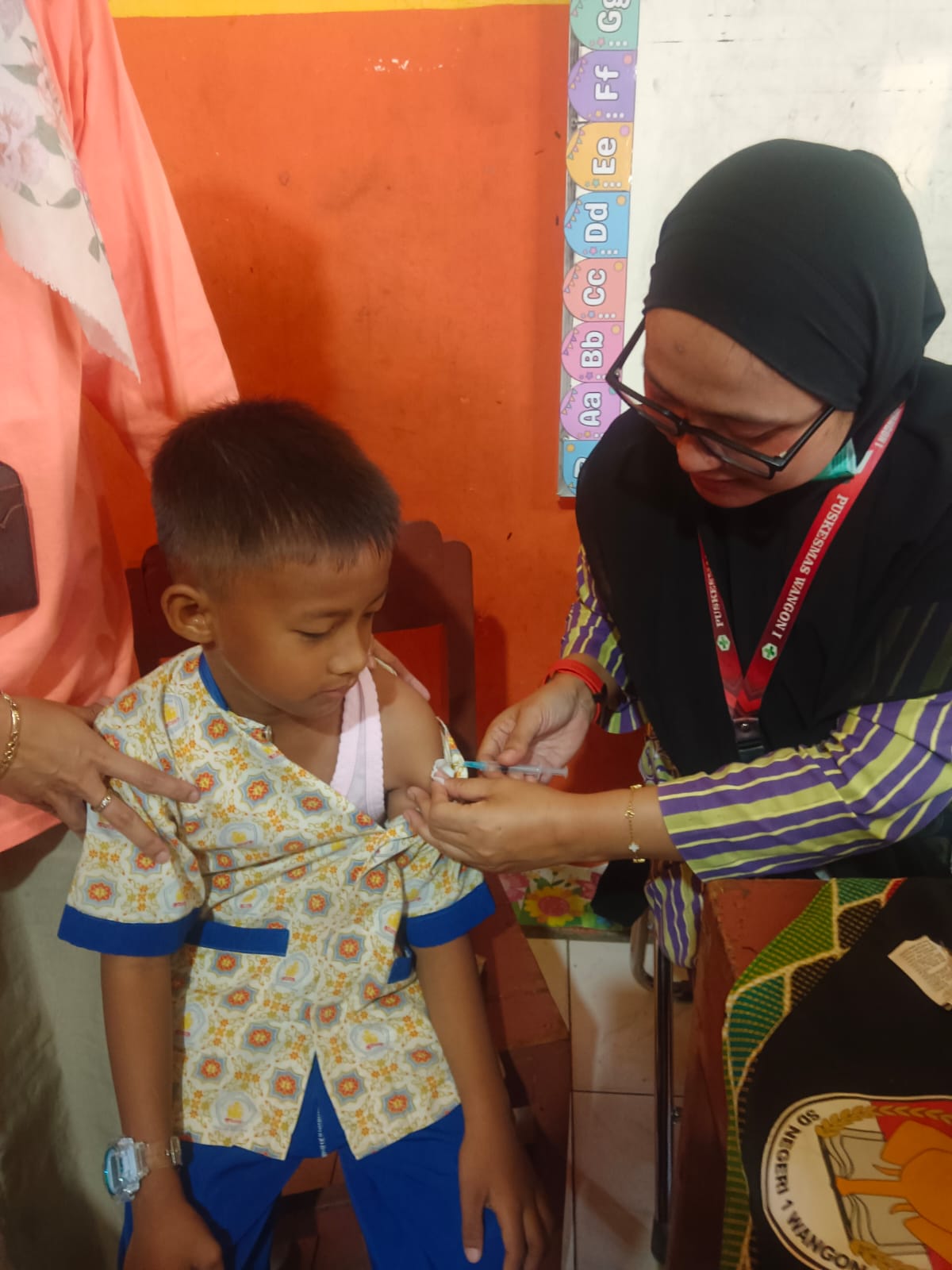 Kegiatan Bulan Imunisasi Anak Sekolah