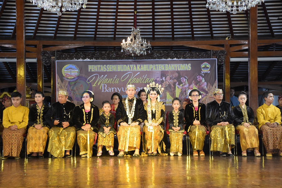 Pentas Mantu Kawitan TMII Jakarta