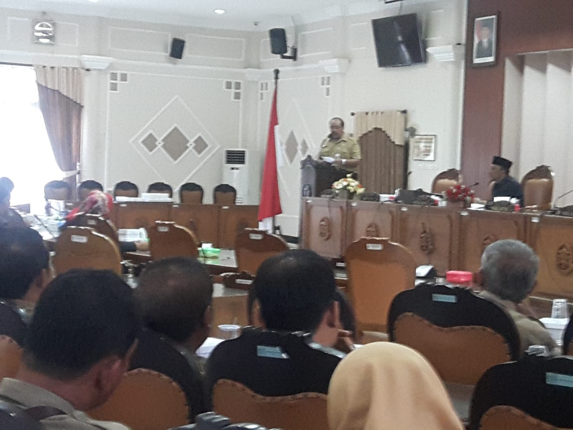 Bupati Banyumas menyampaikan 2 Raperda untuk dibahas di DPRD Kabupaten Banyumas