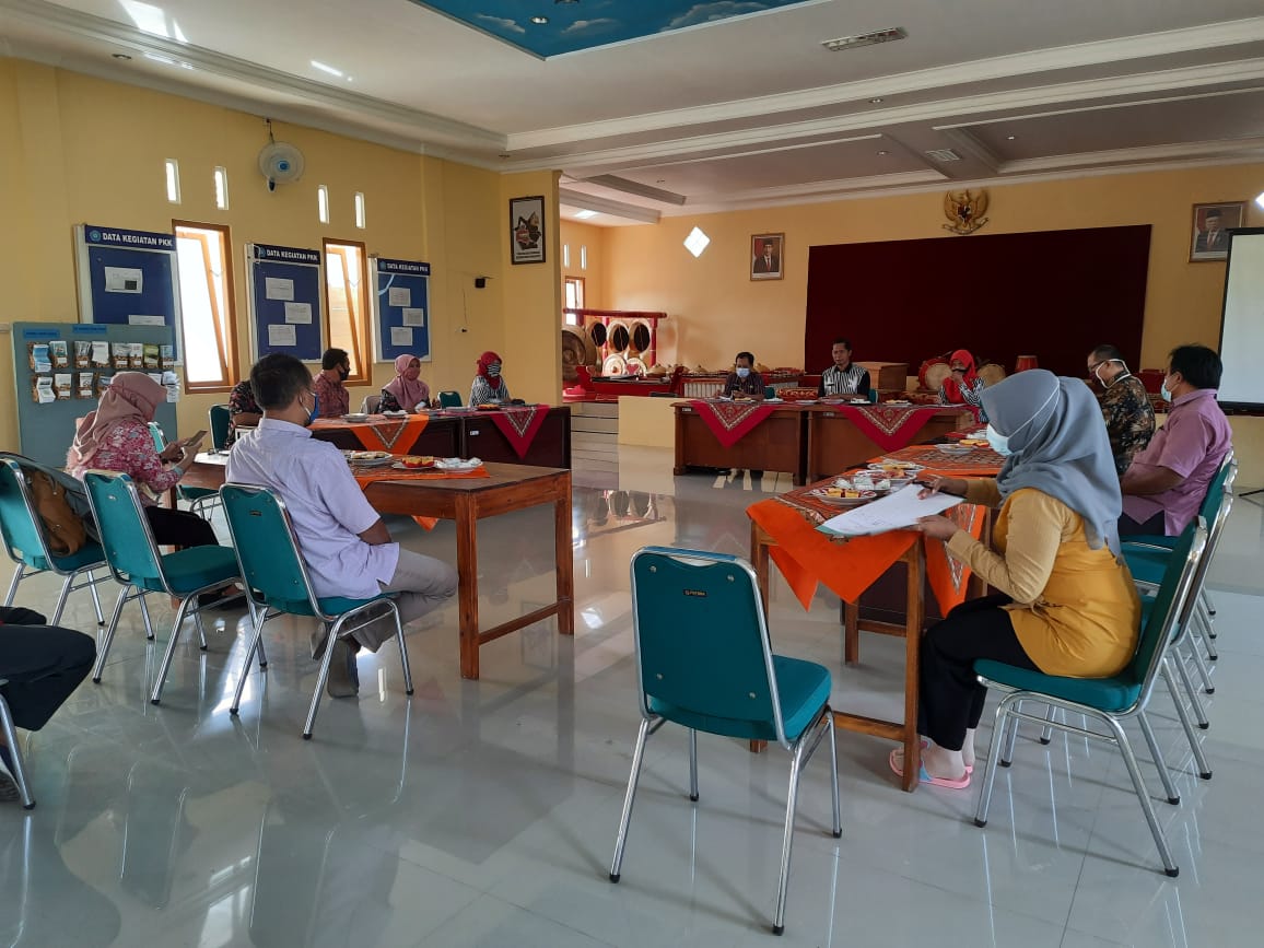 Monitoring dan Evaluasi Kegiatan Fisik yang dibiayai APBDes TA 2020 Desa Purbadana 