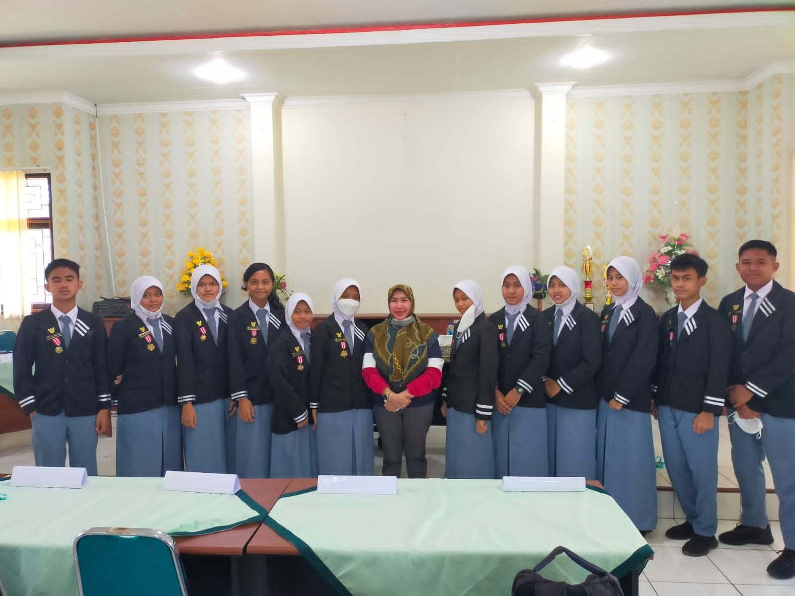 Edukasi dan Penyuluhan HIV di SMA Negeri Jatilawang