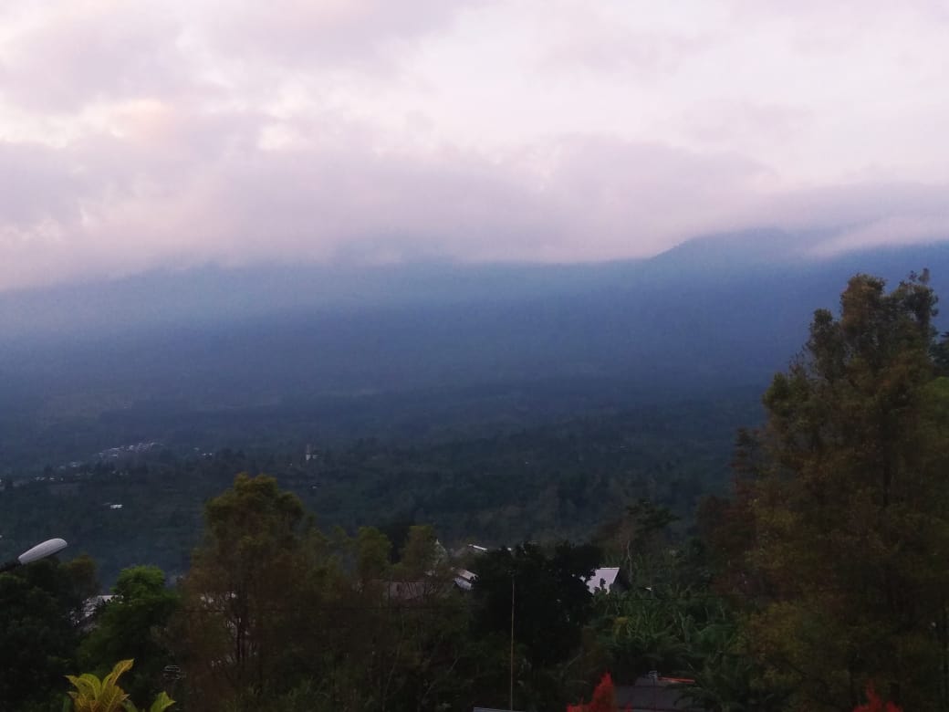 Pantauan Aktivitas Gunung Api Slamet oleh PVMBG Pos Pemantauan Gambuhan, Pemalang