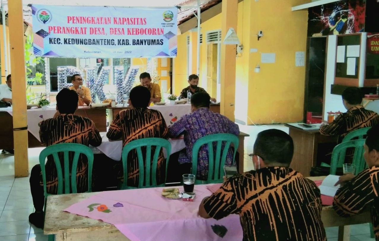 Kegiatan Peningkatan Kapasitas Aparatur Desa di Balai Desa Kebocoran Kecamatan Kedungbanteng