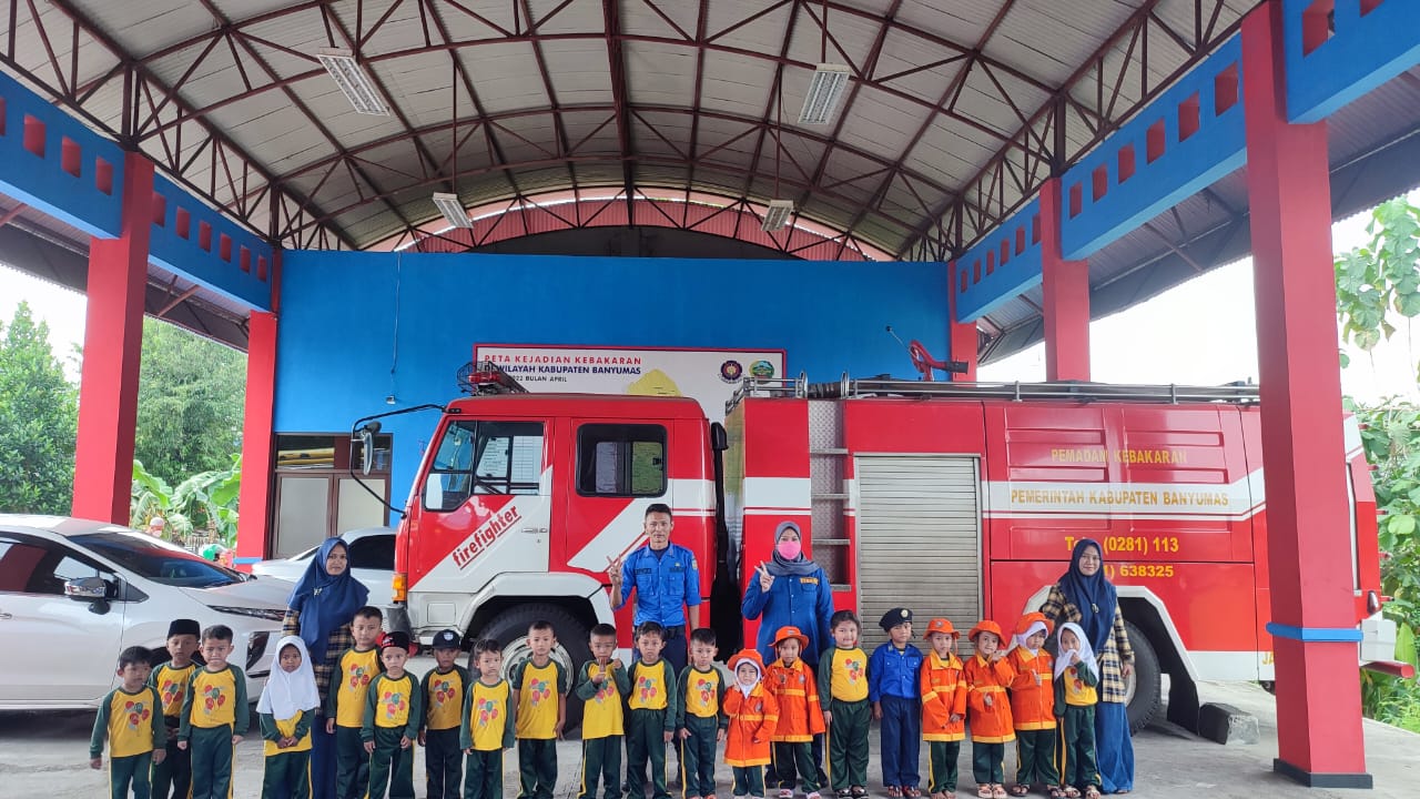 Kunjungan Belajar KB Qothrun Nada Cilongok ke Mako Induk Damkar Banyumas