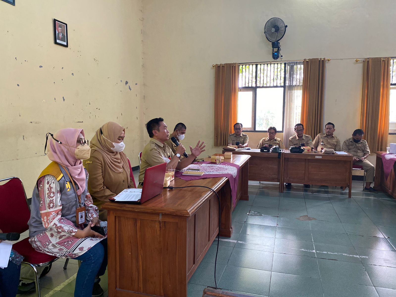 Kegiatan Sosialisasi Desa Calon Penerima Program Bantuan Stimulan Perumahan Swadaya (BSPS) di Kantor Kecamatan Gumelar, Kabupaten Banyumas