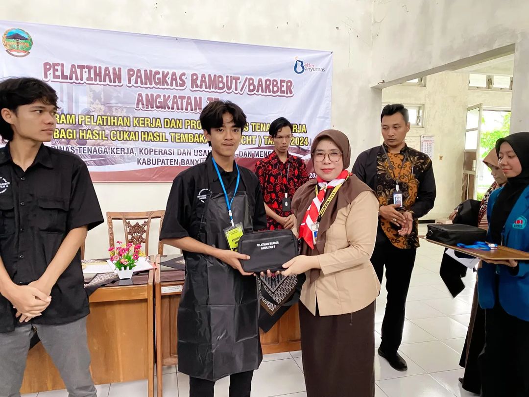 Pelatihan Pangkas Rambut Angkatan II Resmi Dimulai