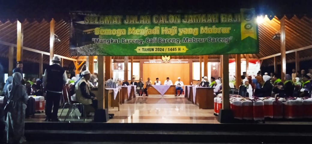 Pemberangkatan Calon Jamaah Haji Kloter 17 SOC  Kec. Sumpiuh Kab. Banyumas Tahun 1445 Hijriyah/ 2024 M.