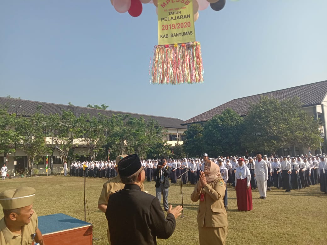 Tak Ada Lagi Perpeloncoan Siswa Baru