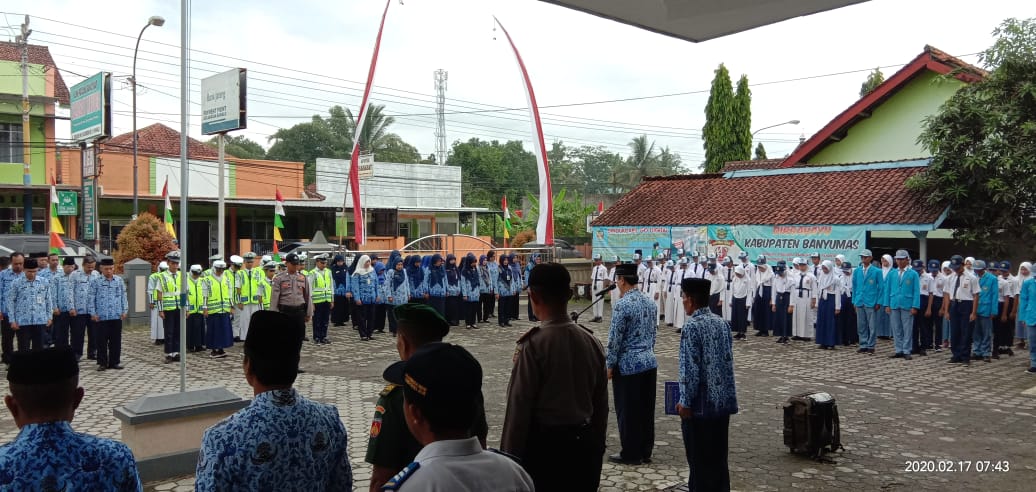 APEL KESADARAN KORPRI & PELANTIKAN PATROLI KEAMANAN SEKOLAH ( PKS ) KECAMATAN RAWALO