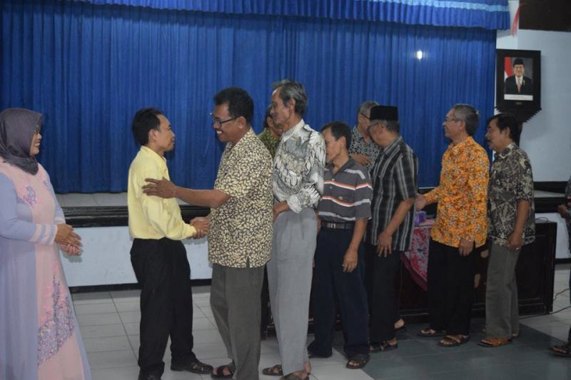 PERPISAHAN SEKLUR PURWOKERTO KULON KECAMATAN PURWOKERTO SELATAN