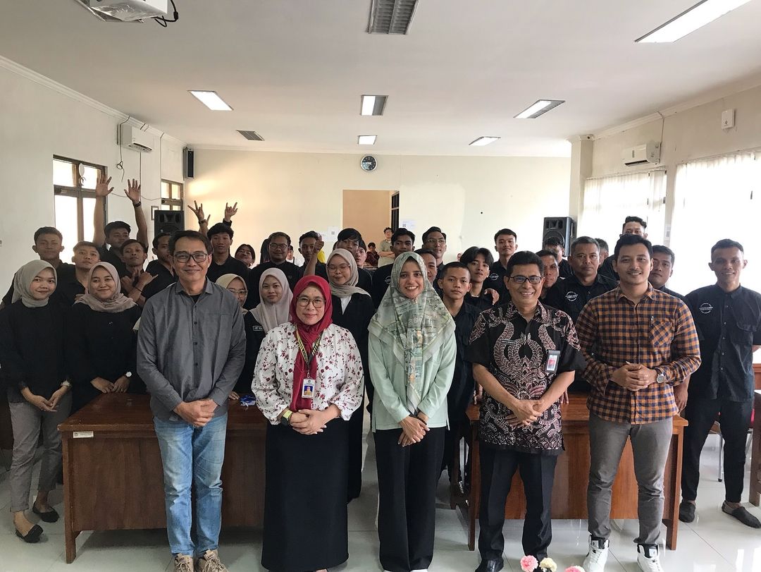 Pelatihan Barista dan Barber Angkatan II di Kabupaten Banyumas resmi ditutup pada Jumat, 25 Oktober 2024.