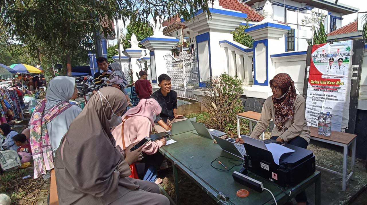 Gelas Umi Kece Mas di Sunday Morning GOR Satria Purwokerto