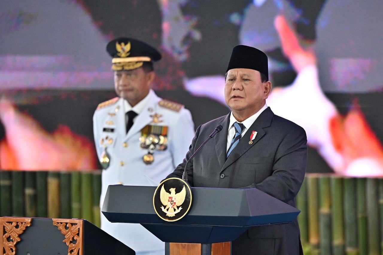 Prabowo Lantik 961 Kepala Daerah, Sadewo-Lintarti Resmi jadi Bupati dan Wakil Bupati Banyumas 