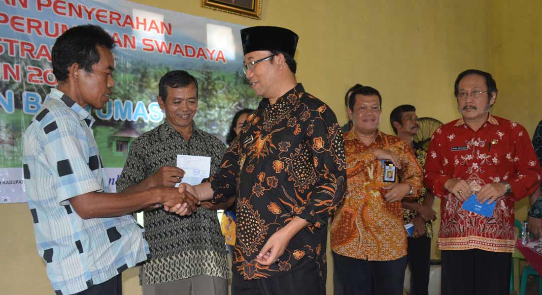 157 Warga Srowot Terima Bantuan Bedah Rumah