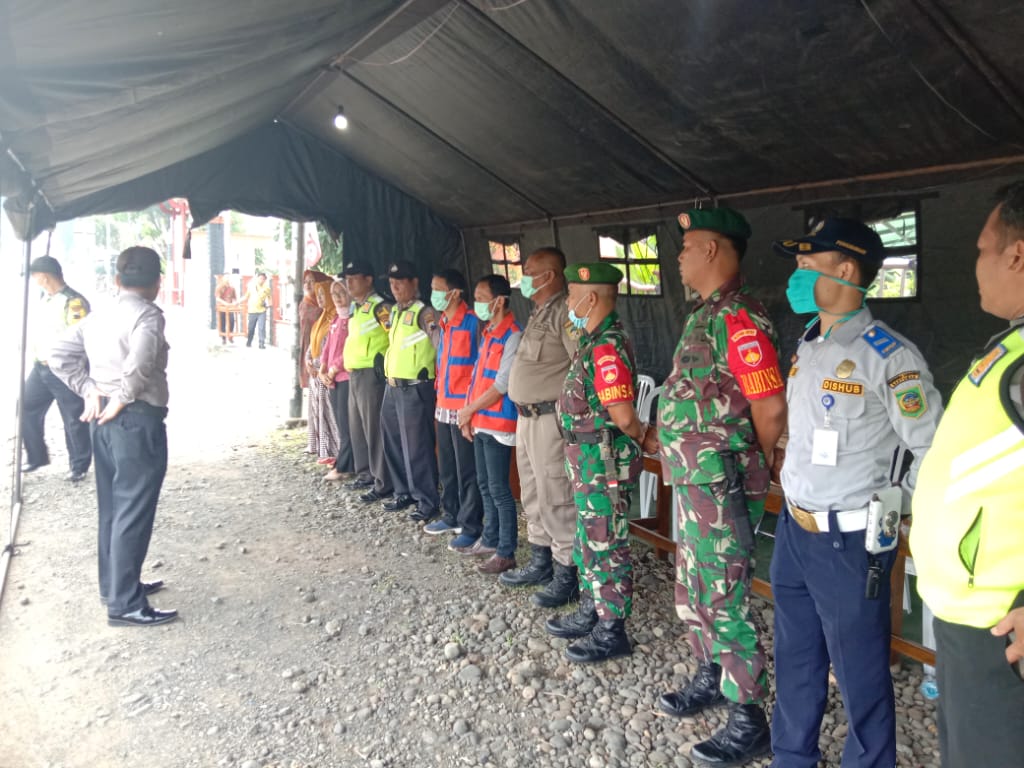 Kegiatan di Posko Tambak Penanggulangan Penyebaran Corona