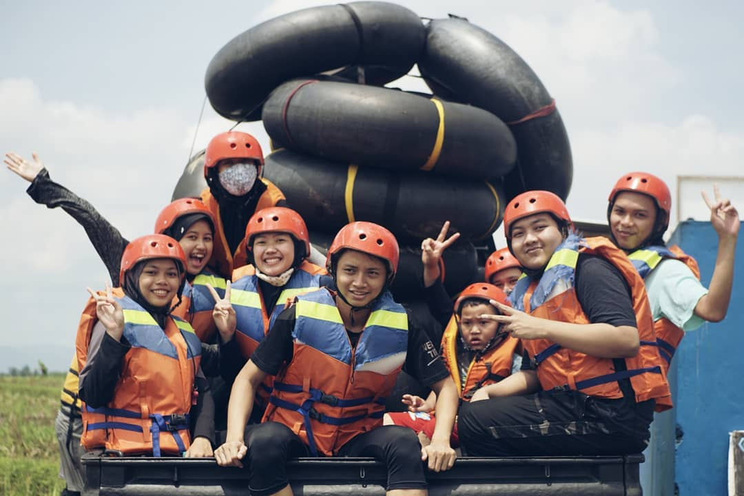 Sukan River Tubing