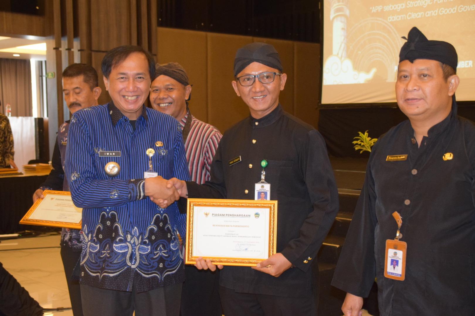 Hindari Penyelewengan dan Penyimpangan Inspektorat Banyumas Berikan Penghargaan 