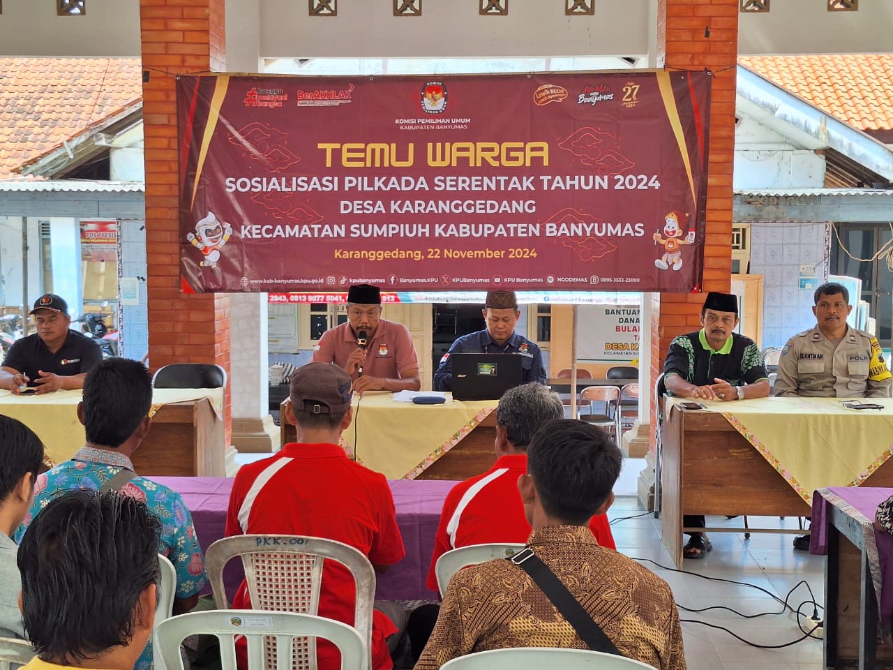 Temu Warga dalam Rangka Sosialisasi Pilkada Serentak Tahun 2024 Desa Karanggedang