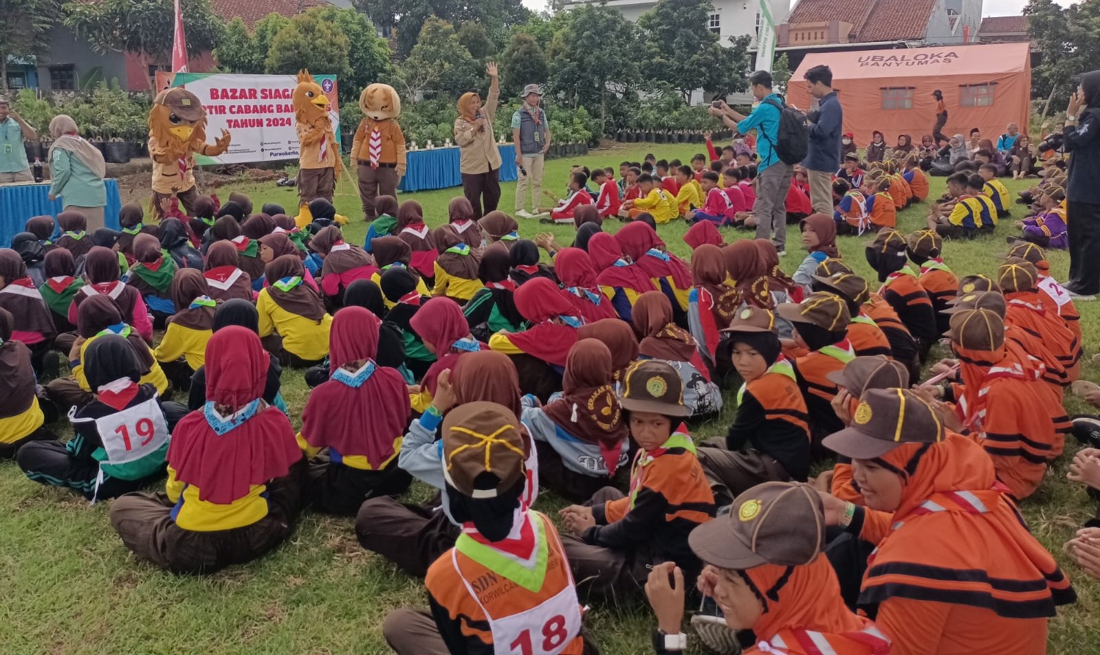 Keseruan Bazar Awali Pesta Siaga Kwarcab Banyumas