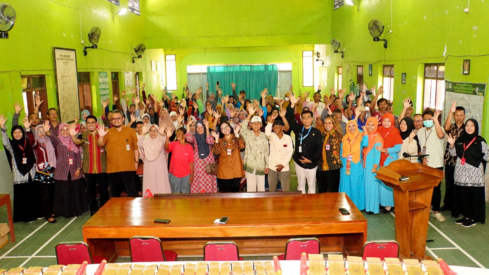 Usia ke-101, RSUD Banyumas Tebar Kebahagiaan untuk Warga Desa Kejawar